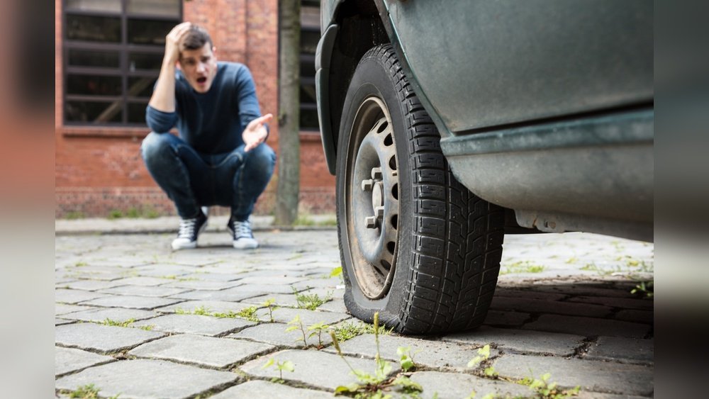 How Long Does It Take to Change a Flat Tire